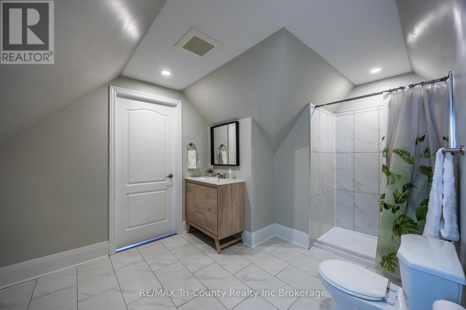 909 James Street, Norfolk (Delhi), Ontario  N4B 2E3 - Photo 32 - X12820060