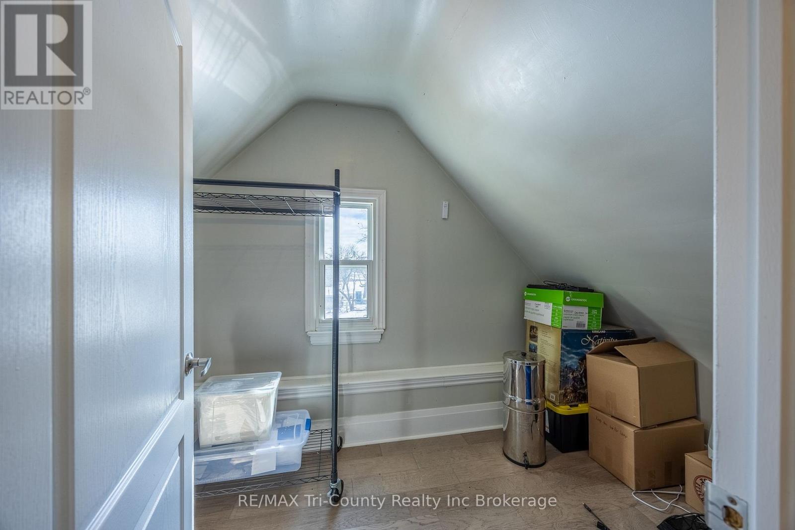 909 James Street, Norfolk (Delhi), Ontario  N4B 2E3 - Photo 34 - X12820060