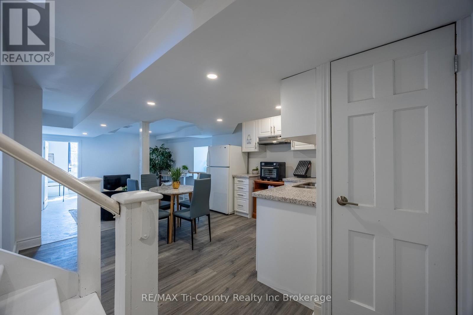 909 James Street, Norfolk (Delhi), Ontario  N4B 2E3 - Photo 35 - X12820060