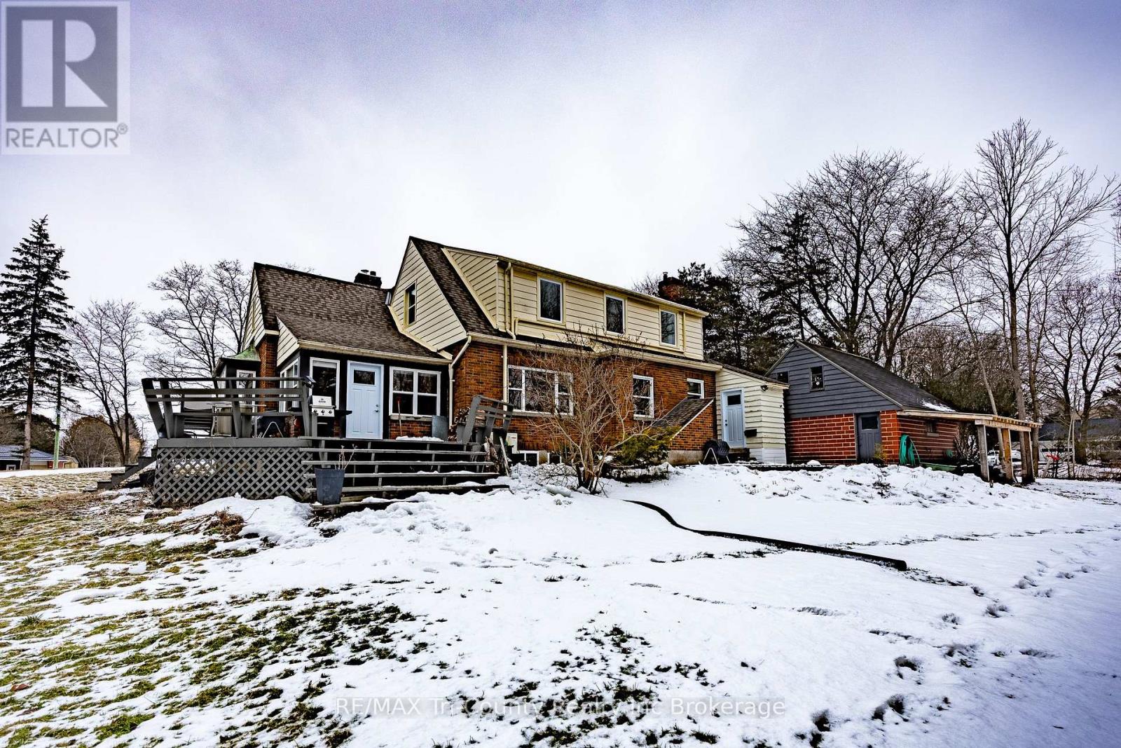 909 James Street, Norfolk (Delhi), Ontario  N4B 2E3 - Photo 4 - X12820060