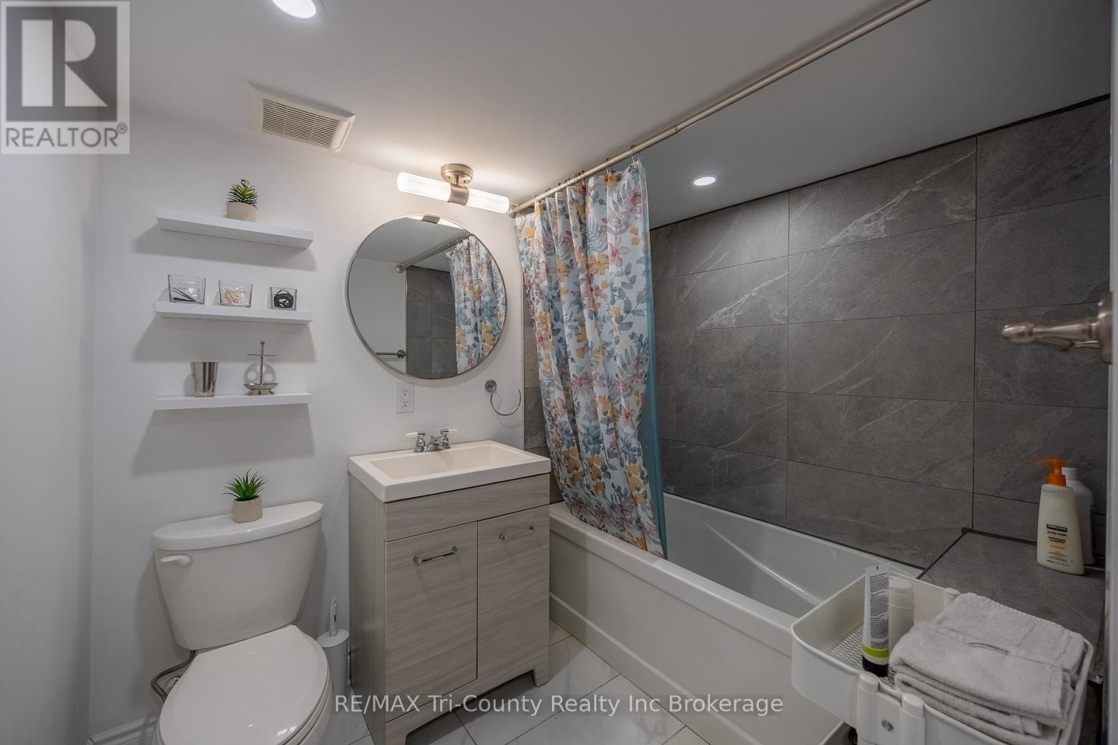 909 James Street, Norfolk (Delhi), Ontario  N4B 2E3 - Photo 43 - X12820060