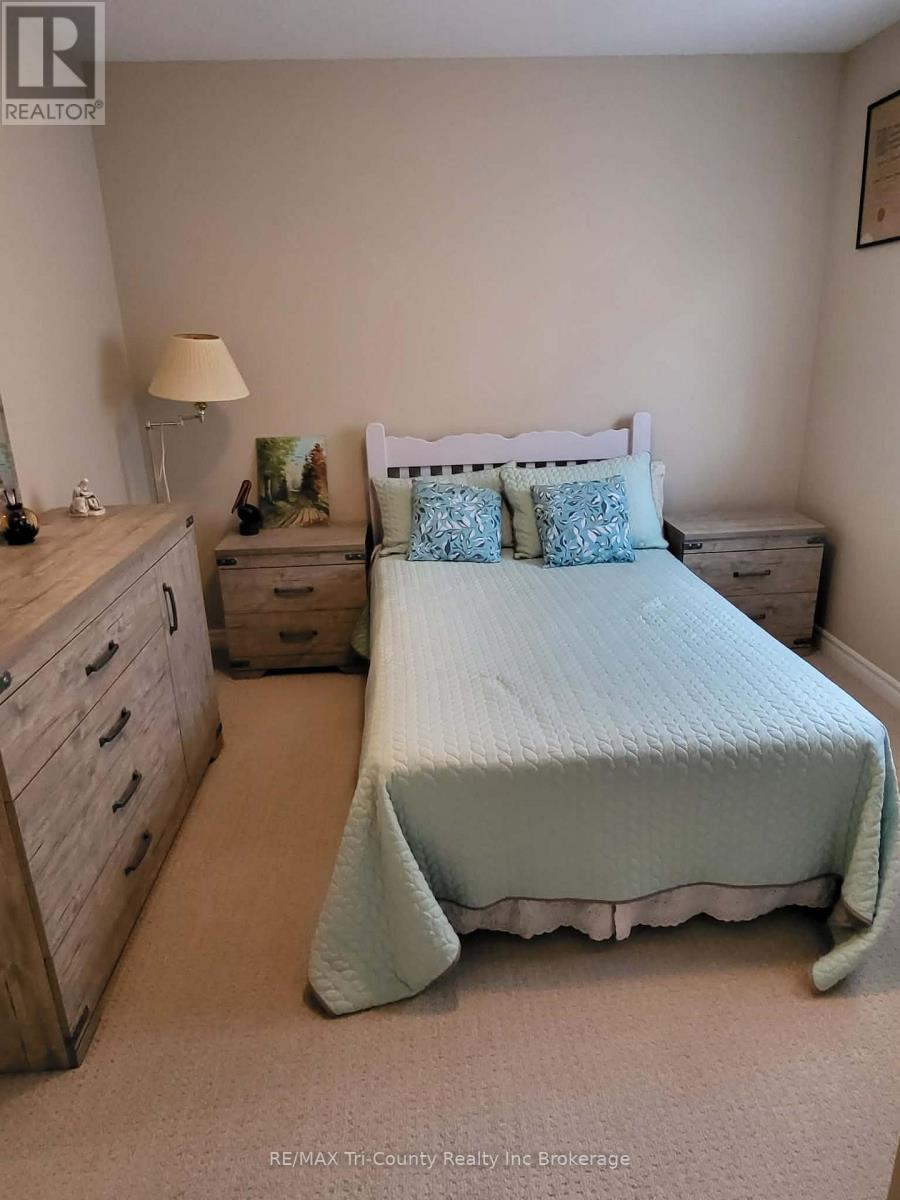 33 Park Place, Tillsonburg, Ontario  N4G 0B8 - Photo 11 - X12821370