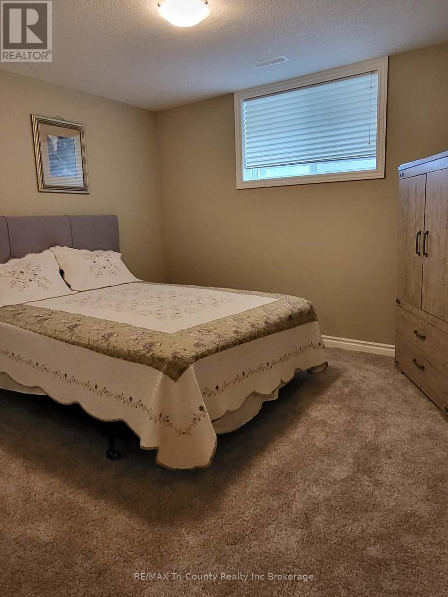 33 Park Place, Tillsonburg, Ontario  N4G 0B8 - Photo 18 - X12821370