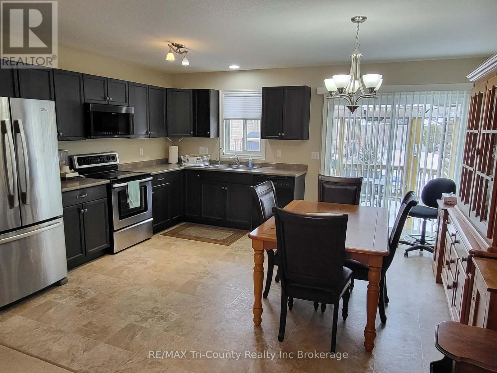 33 Park Place, Tillsonburg, Ontario  N4G 0B8 - Photo 5 - X12821370