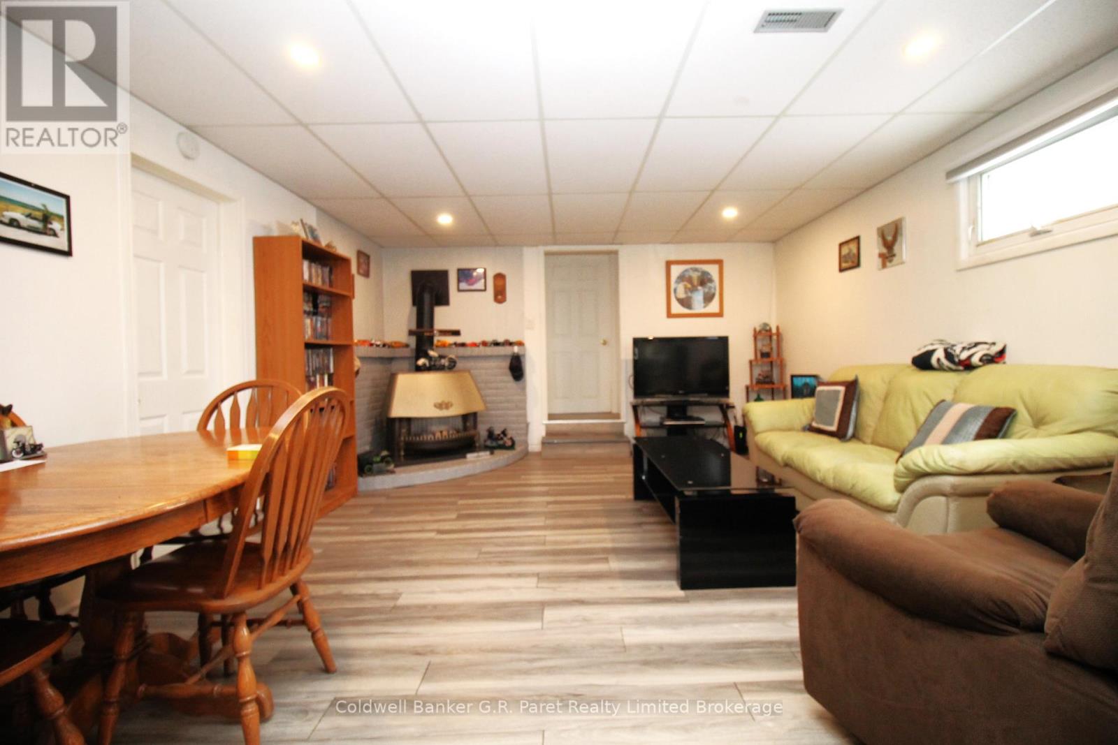 777 James Street, Norfolk (Delhi), Ontario  N4B 2C9 - Photo 5 - X12822480