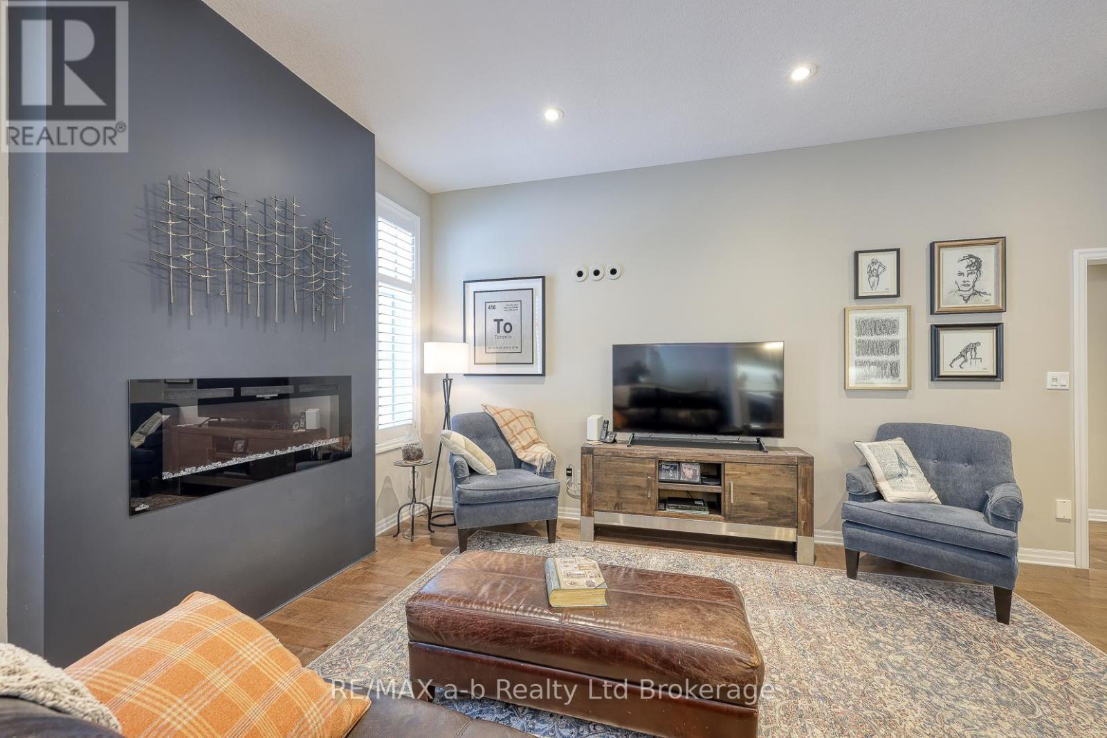 56 Hollingshead Road, Ingersoll (Ingersoll - South), Ontario  N5C 0C6 - Photo 11 - X12822516