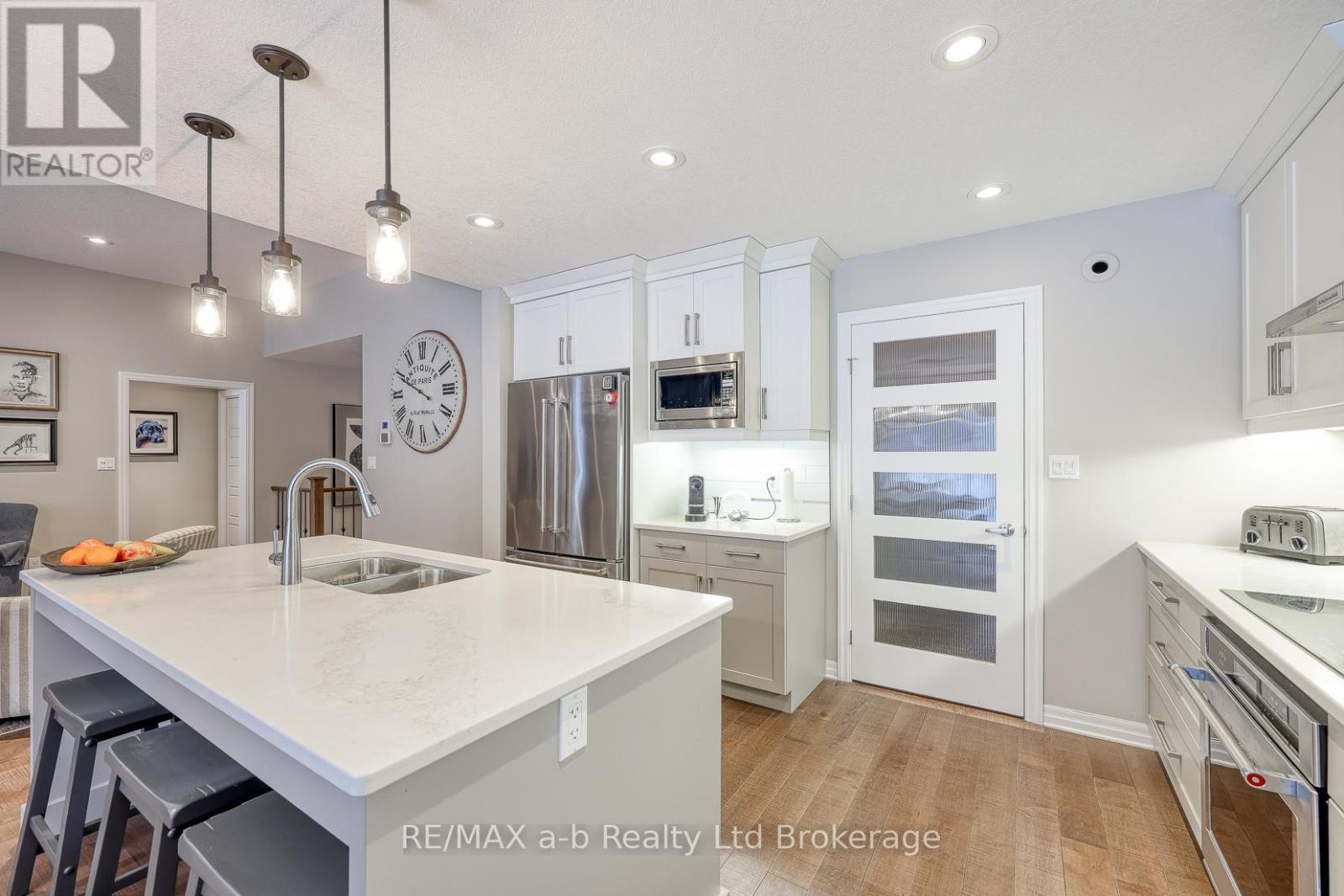 56 Hollingshead Road, Ingersoll (Ingersoll - South), Ontario  N5C 0C6 - Photo 16 - X12822516