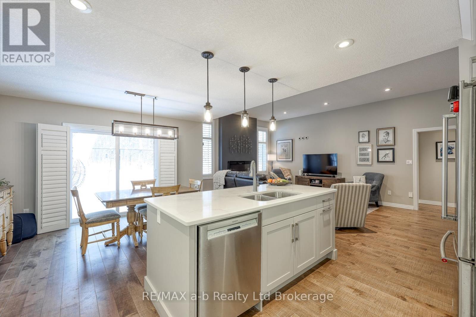 56 Hollingshead Road, Ingersoll (Ingersoll - South), Ontario  N5C 0C6 - Photo 19 - X12822516