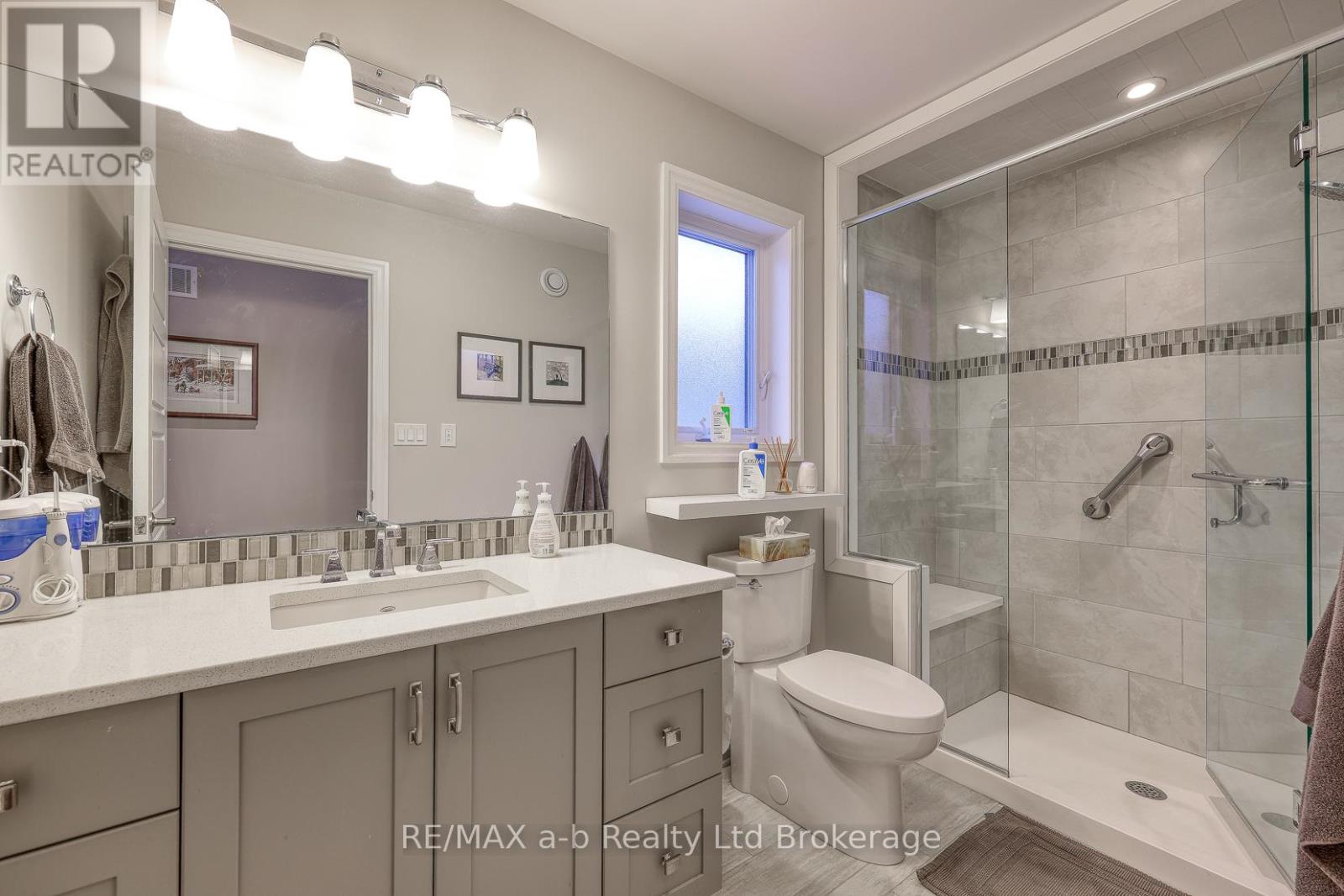 56 Hollingshead Road, Ingersoll (Ingersoll - South), Ontario  N5C 0C6 - Photo 24 - X12822516