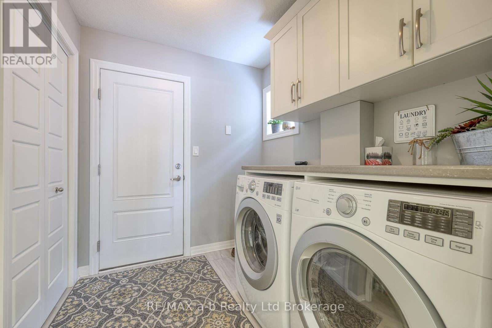 56 Hollingshead Road, Ingersoll (Ingersoll - South), Ontario  N5C 0C6 - Photo 28 - X12822516