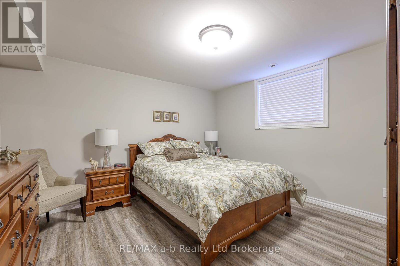 56 Hollingshead Road, Ingersoll (Ingersoll - South), Ontario  N5C 0C6 - Photo 33 - X12822516