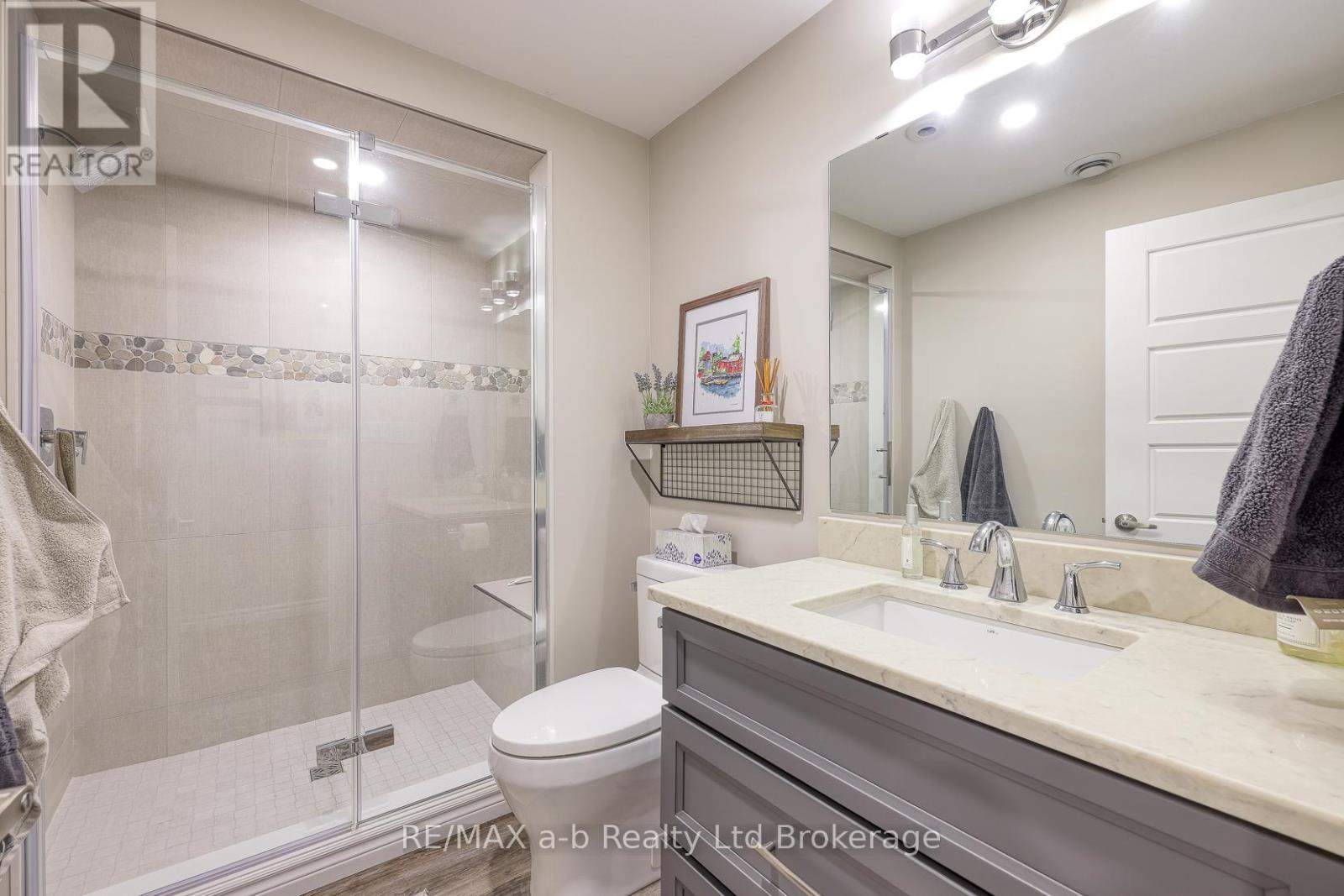 56 Hollingshead Road, Ingersoll (Ingersoll - South), Ontario  N5C 0C6 - Photo 34 - X12822516