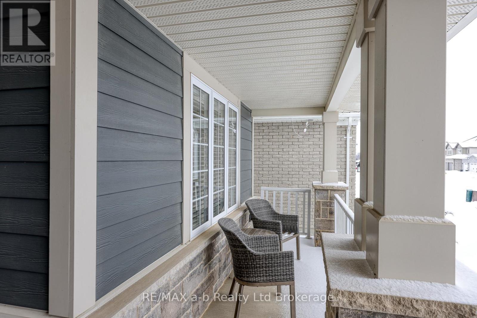 56 Hollingshead Road, Ingersoll (Ingersoll - South), Ontario  N5C 0C6 - Photo 6 - X12822516