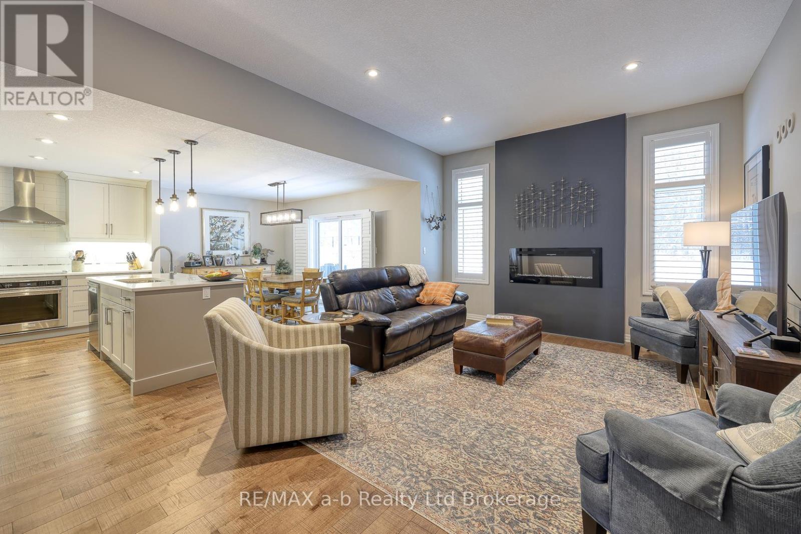 56 Hollingshead Road, Ingersoll (Ingersoll - South), Ontario  N5C 0C6 - Photo 7 - X12822516