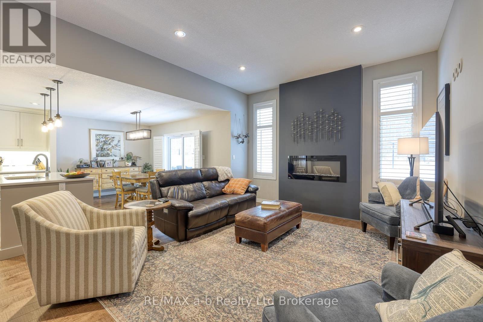 56 Hollingshead Road, Ingersoll (Ingersoll - South), Ontario  N5C 0C6 - Photo 8 - X12822516