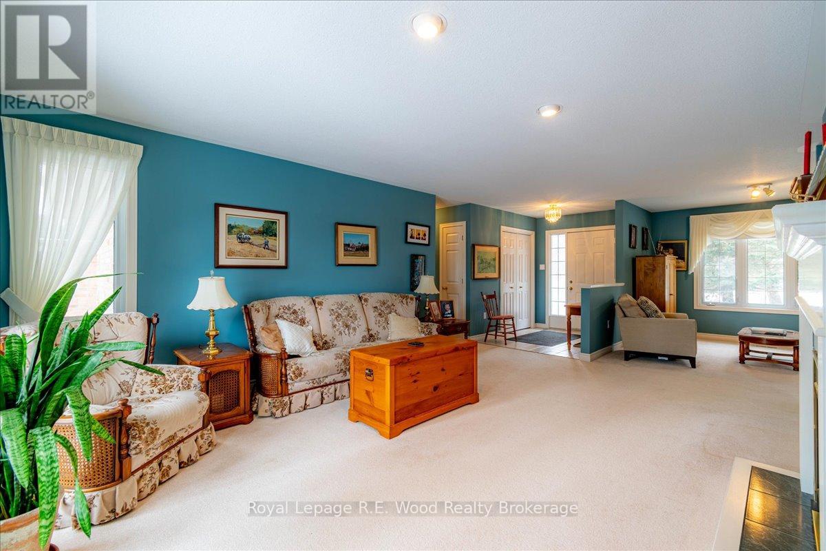 27 Woodside Drive, Tillsonburg, Ontario  N4G 5P9 - Photo 14 - X12822968