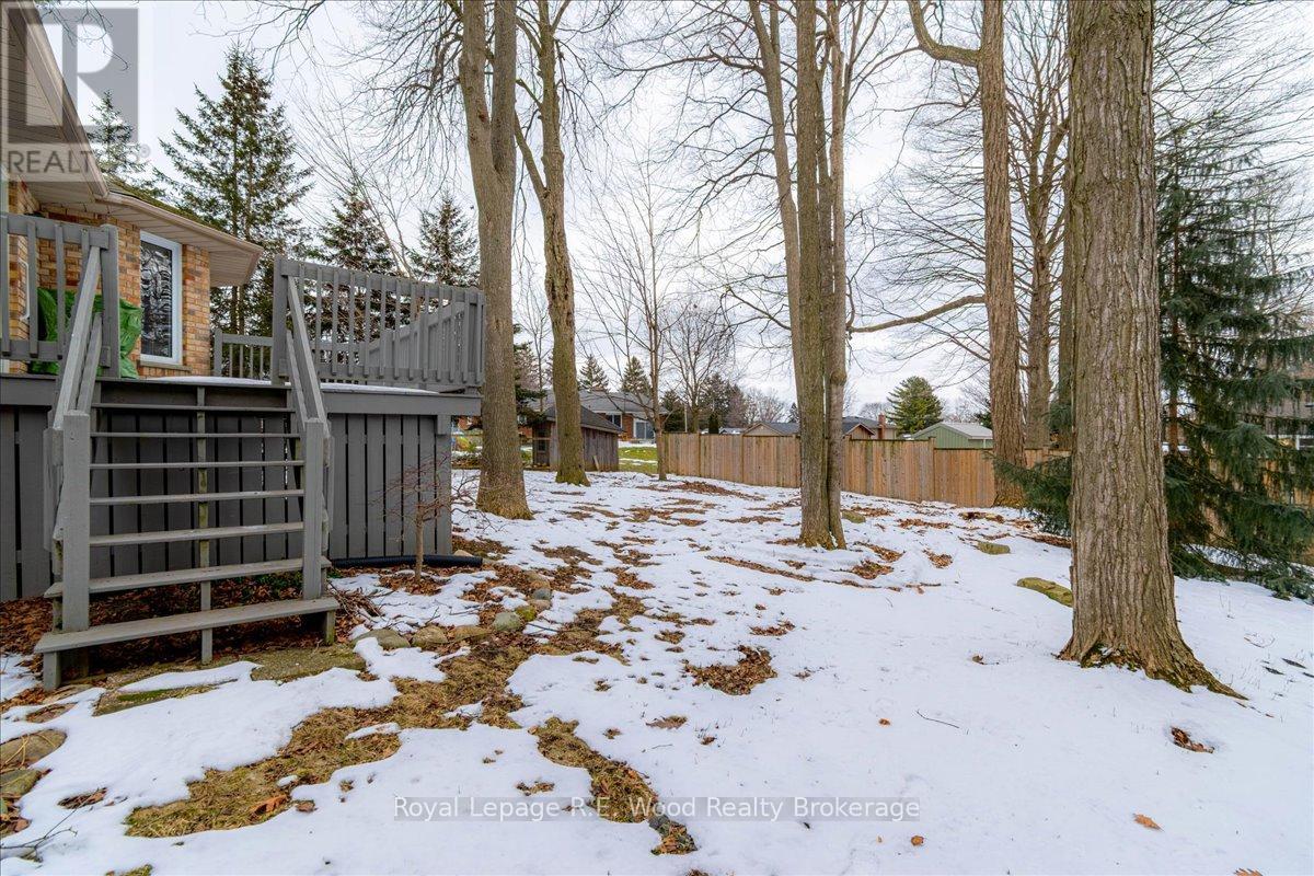 27 Woodside Drive, Tillsonburg, Ontario  N4G 5P9 - Photo 7 - X12822968