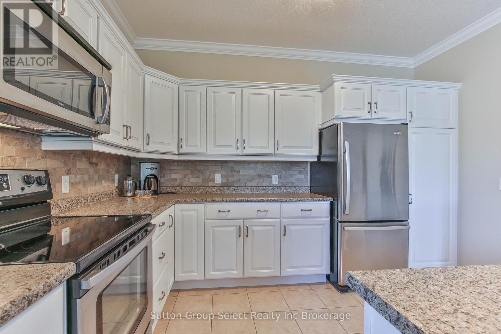 38 - 540 Spitfire Street, Woodstock (Woodstock - North), Ontario  N4T 0C2 - Photo 8 - X12825178