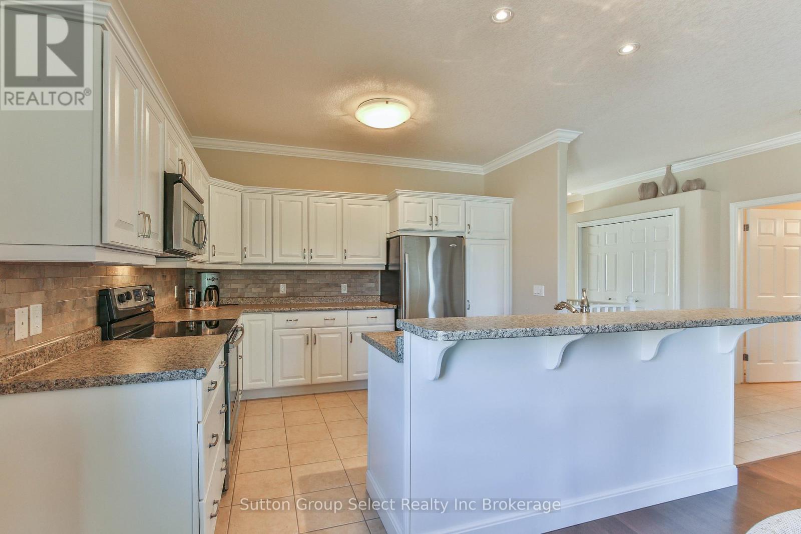 38 - 540 Spitfire Street, Woodstock (Woodstock - North), Ontario  N4T 0C2 - Photo 9 - X12825178