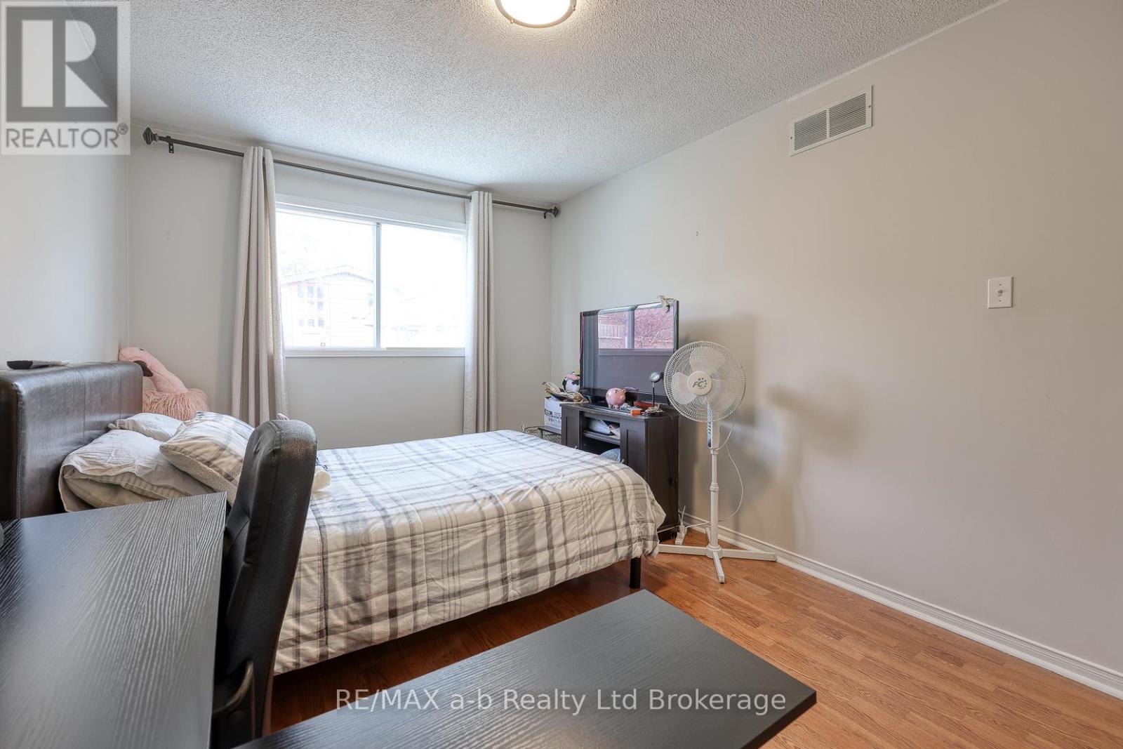 94 D'aubigny Road, Brantford, Ontario  N3T 6J4 - Photo 35 - X12825728