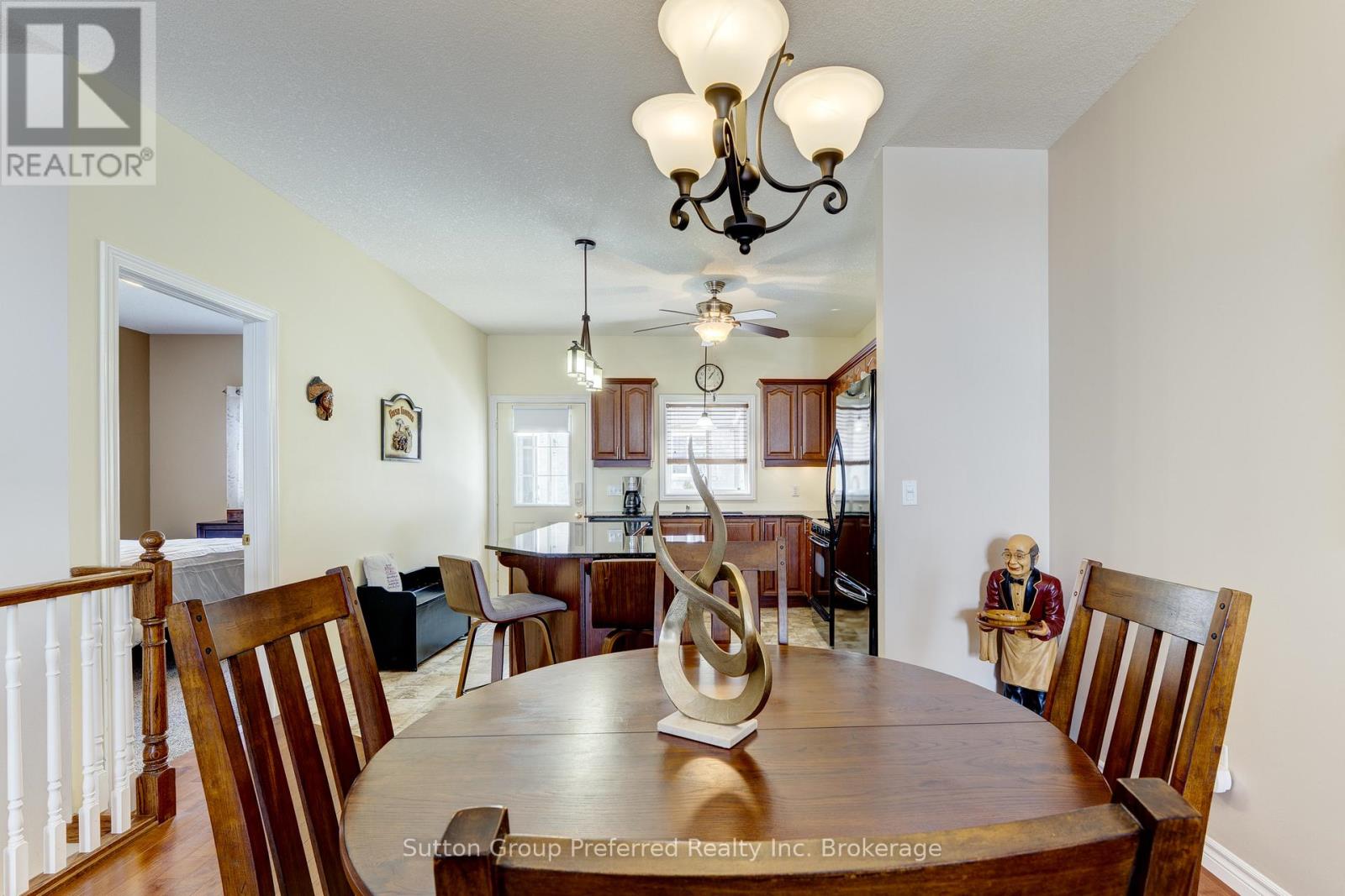 661 Southwood Way, Woodstock (Woodstock - South), Ontario  N4S 9A6 - Photo 11 - X12826116