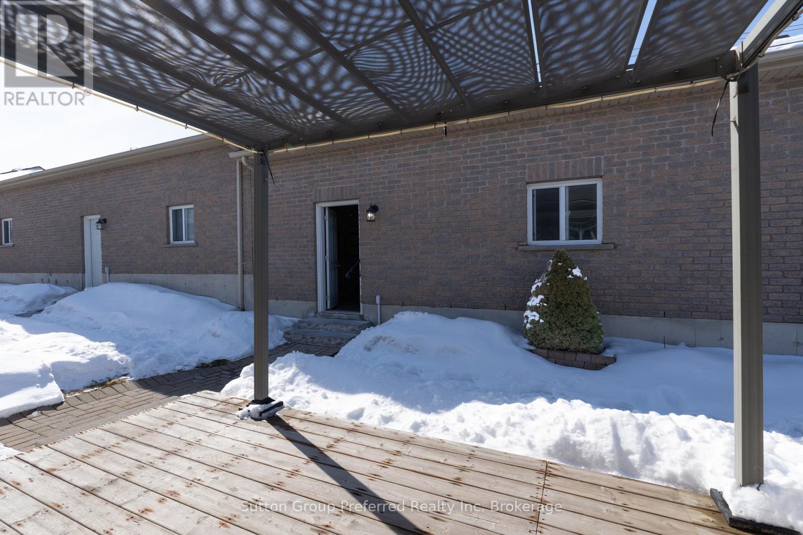 661 Southwood Way, Woodstock (Woodstock - South), Ontario  N4S 9A6 - Photo 34 - X12826116