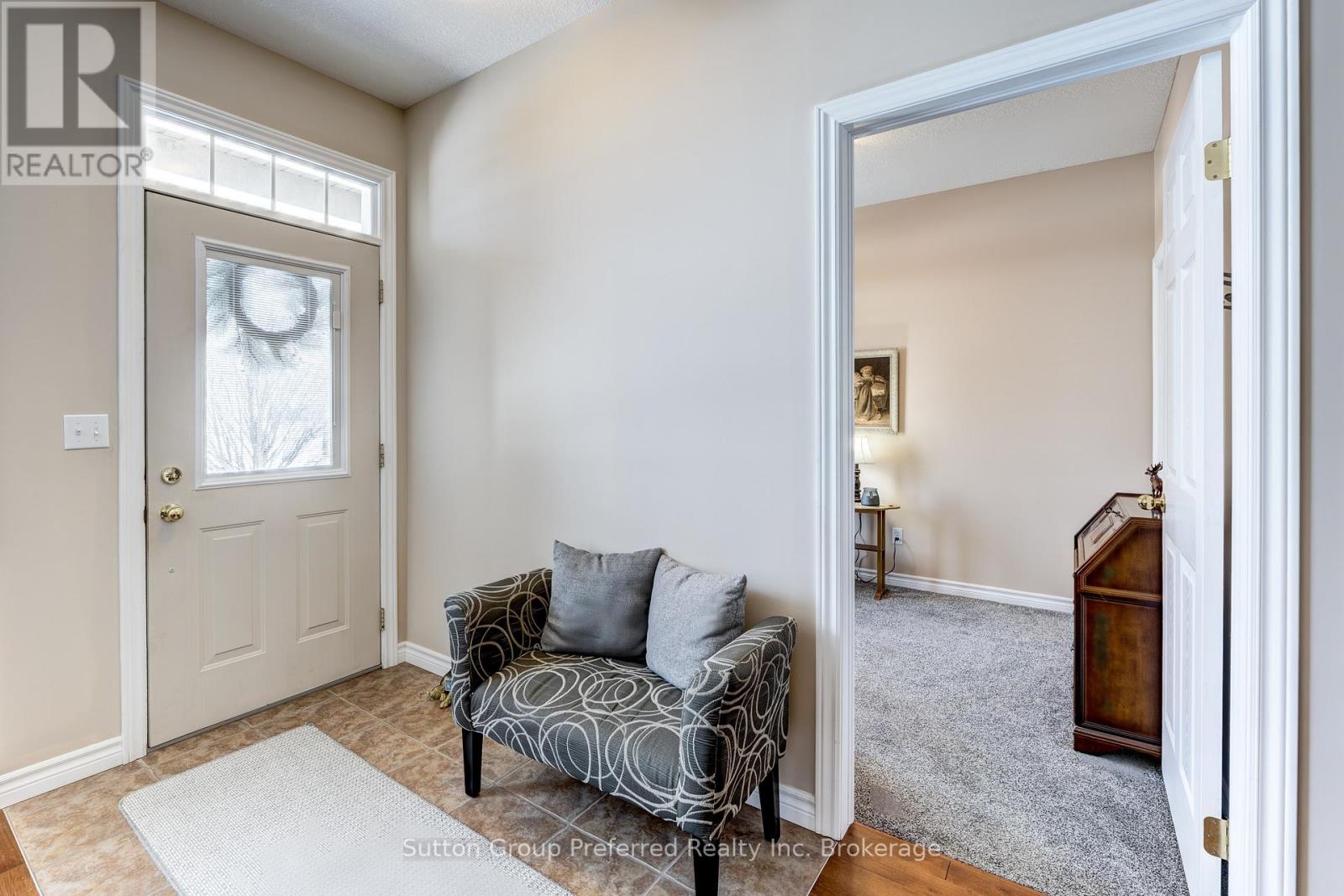 661 Southwood Way, Woodstock (Woodstock - South), Ontario  N4S 9A6 - Photo 5 - X12826116