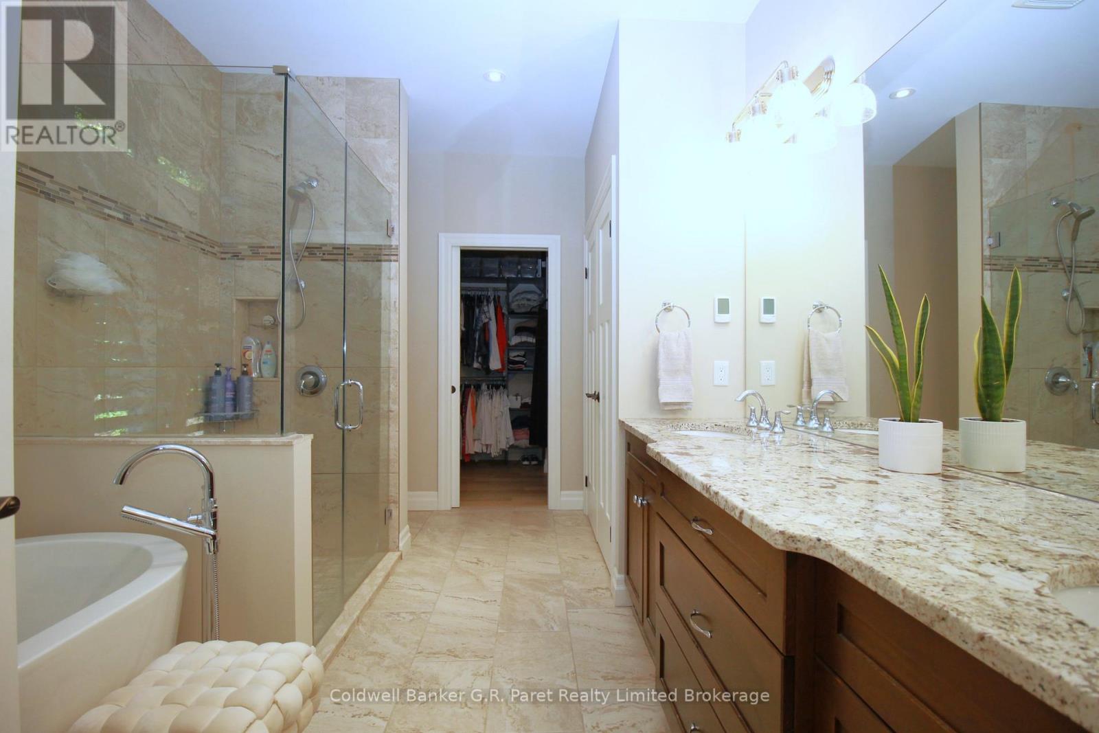 10151 Pinery Bluffs Road, Lambton Shores (Grand Bend), Ontario  N0M 1T0 - Photo 21 - X12826354