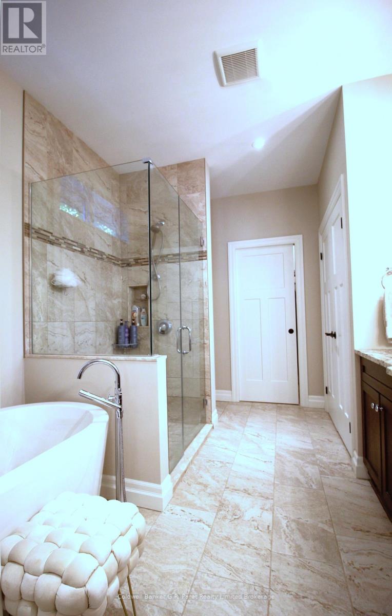 10151 Pinery Bluffs Road, Lambton Shores (Grand Bend), Ontario  N0M 1T0 - Photo 24 - X12826354