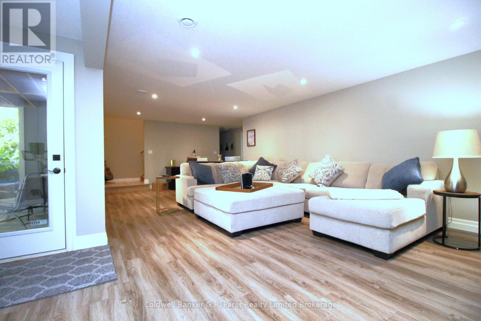 10151 Pinery Bluffs Road, Lambton Shores (Grand Bend), Ontario  N0M 1T0 - Photo 29 - X12826354