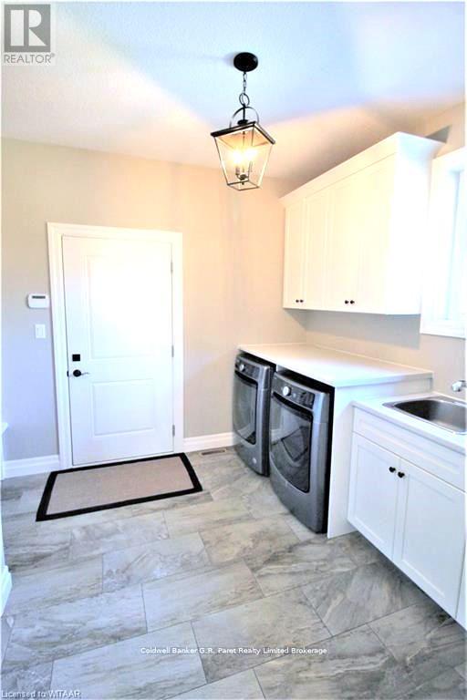 10151 Pinery Bluffs Road, Lambton Shores (Grand Bend), Ontario  N0M 1T0 - Photo 35 - X12826354