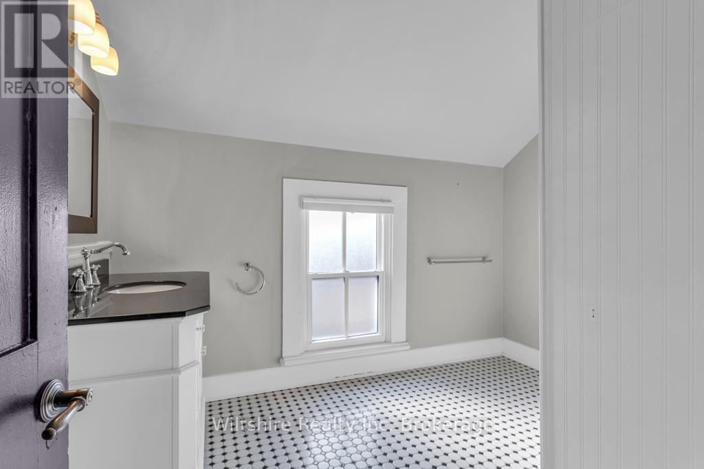 64 South Street W, Aylmer, Ontario  N5H 1R1 - Photo 22 - X12826648