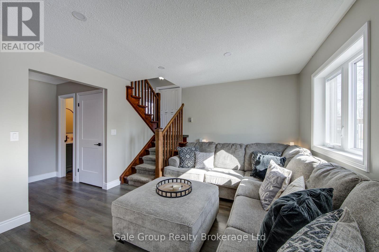 11 Robin Street S, South-West Oxford (Sweaburg), Ontario  N4S 7V6 - Photo 21 - X12826678