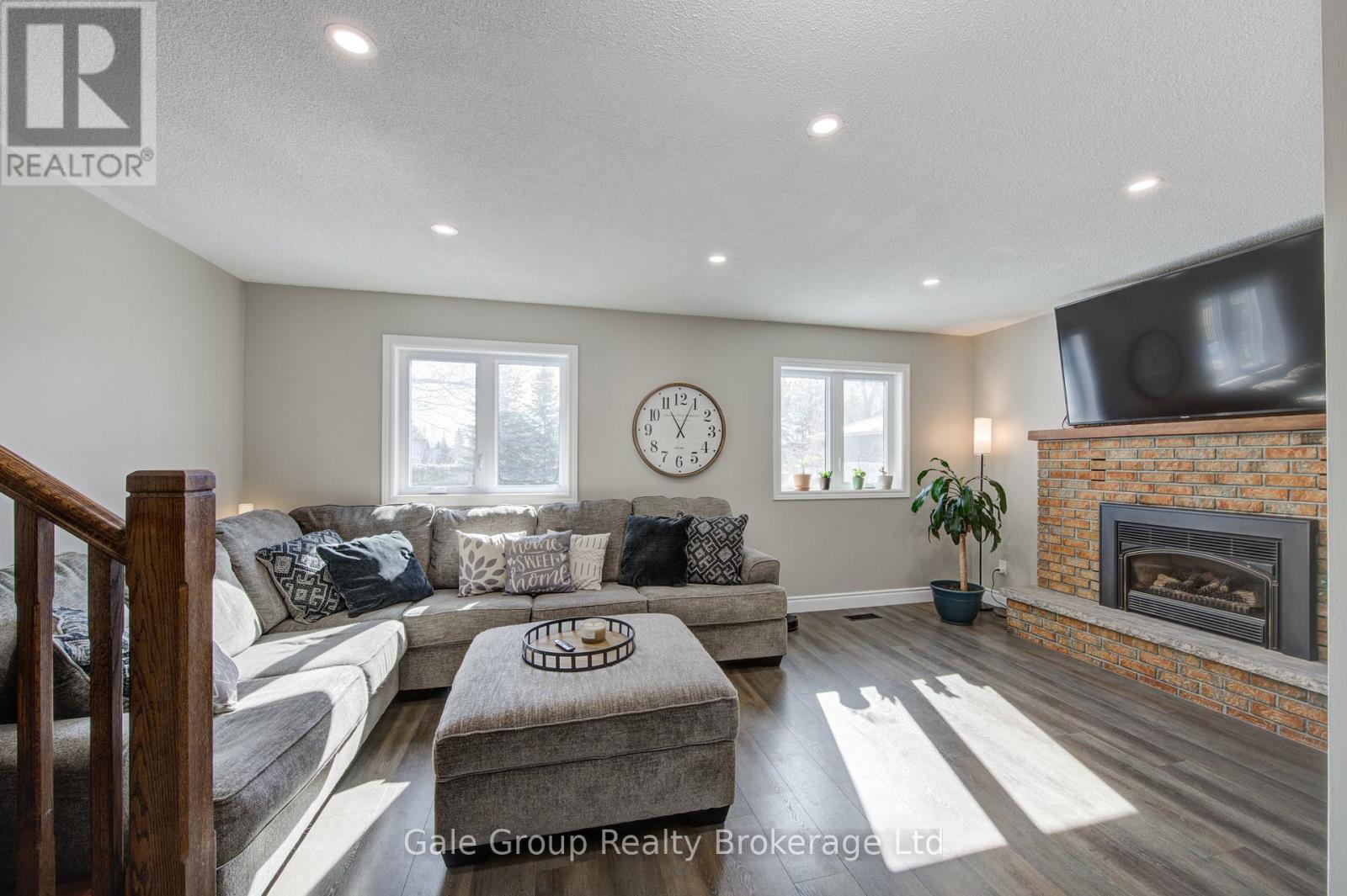 11 Robin Street S, South-West Oxford (Sweaburg), Ontario  N4S 7V6 - Photo 22 - X12826678