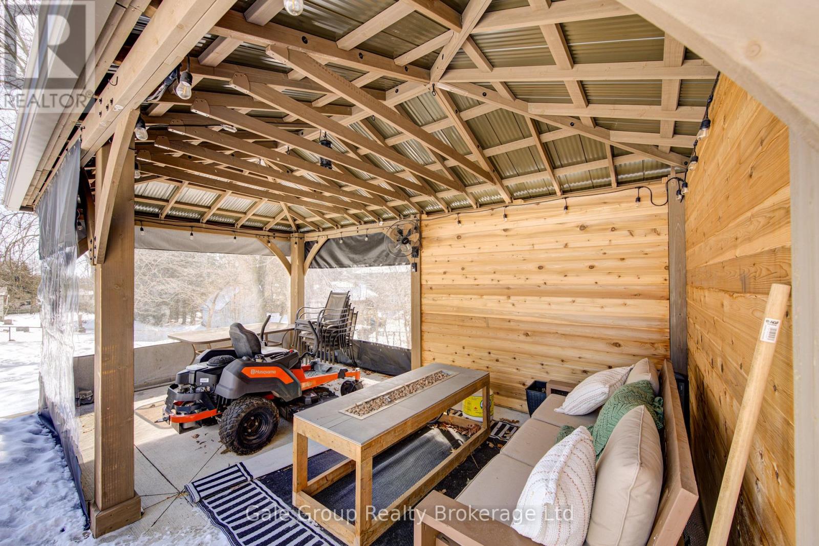 11 Robin Street S, South-West Oxford (Sweaburg), Ontario  N4S 7V6 - Photo 35 - X12826678