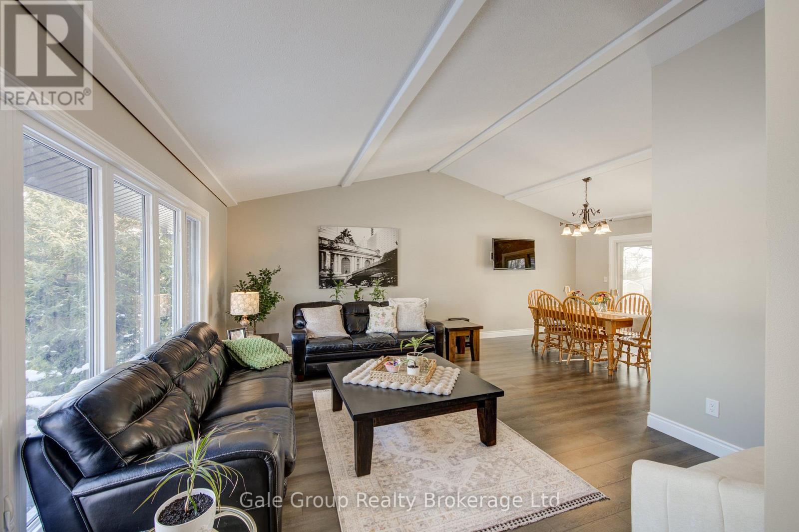 11 Robin Street S, South-West Oxford (Sweaburg), Ontario  N4S 7V6 - Photo 4 - X12826678