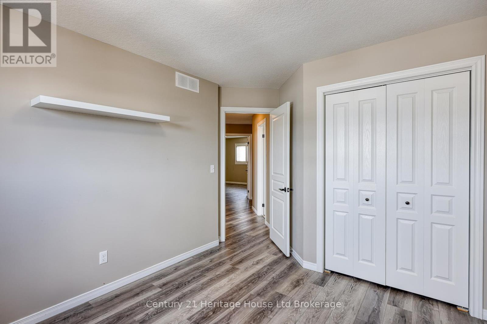 427 Champlain Avenue, Woodstock (Woodstock - South), Ontario  N4V 0B3 - Photo 31 - X12827446