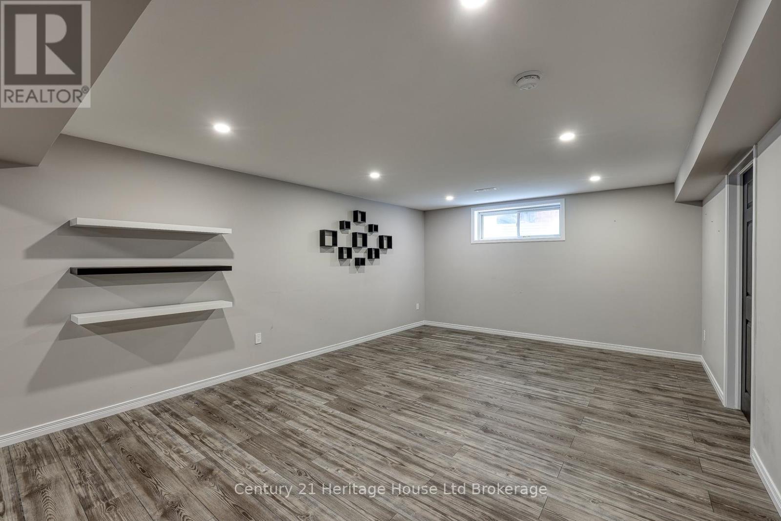 427 Champlain Avenue, Woodstock (Woodstock - South), Ontario  N4V 0B3 - Photo 37 - X12827446