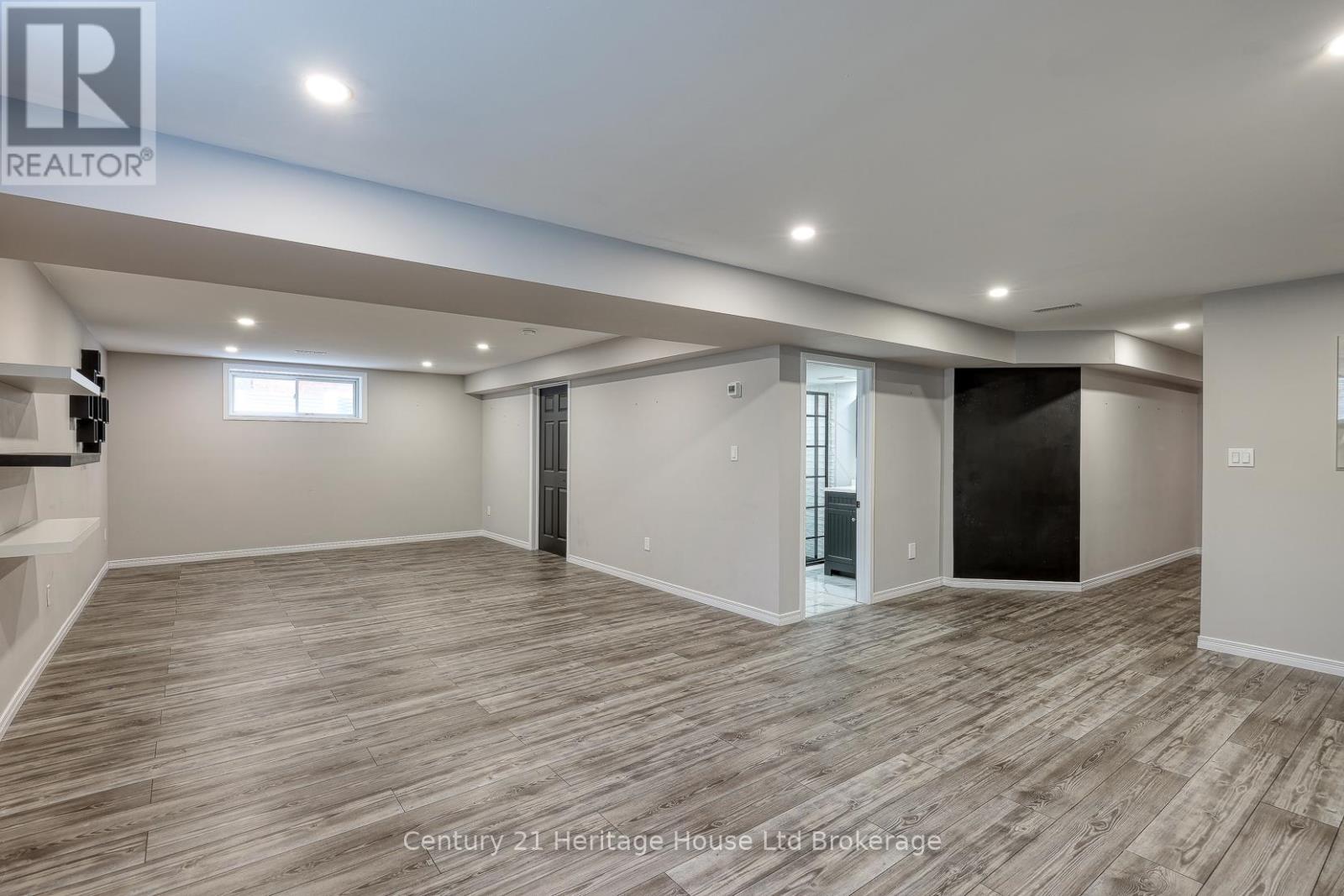 427 Champlain Avenue, Woodstock (Woodstock - South), Ontario  N4V 0B3 - Photo 38 - X12827446