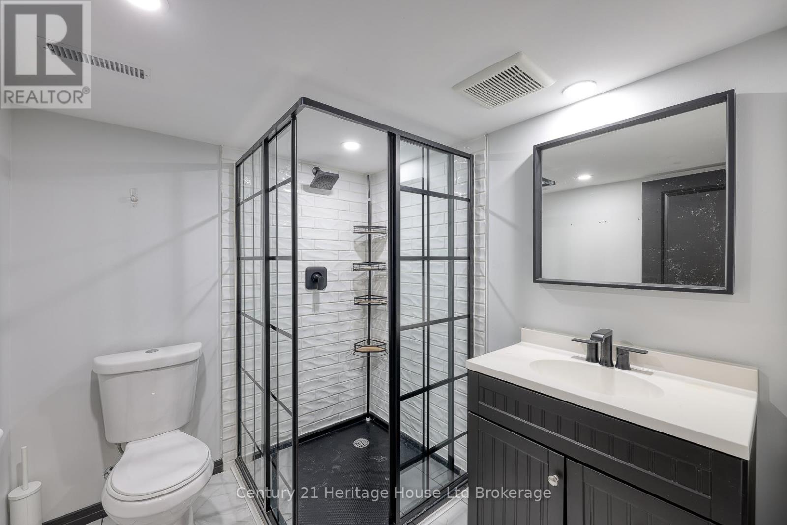 427 Champlain Avenue, Woodstock (Woodstock - South), Ontario  N4V 0B3 - Photo 39 - X12827446