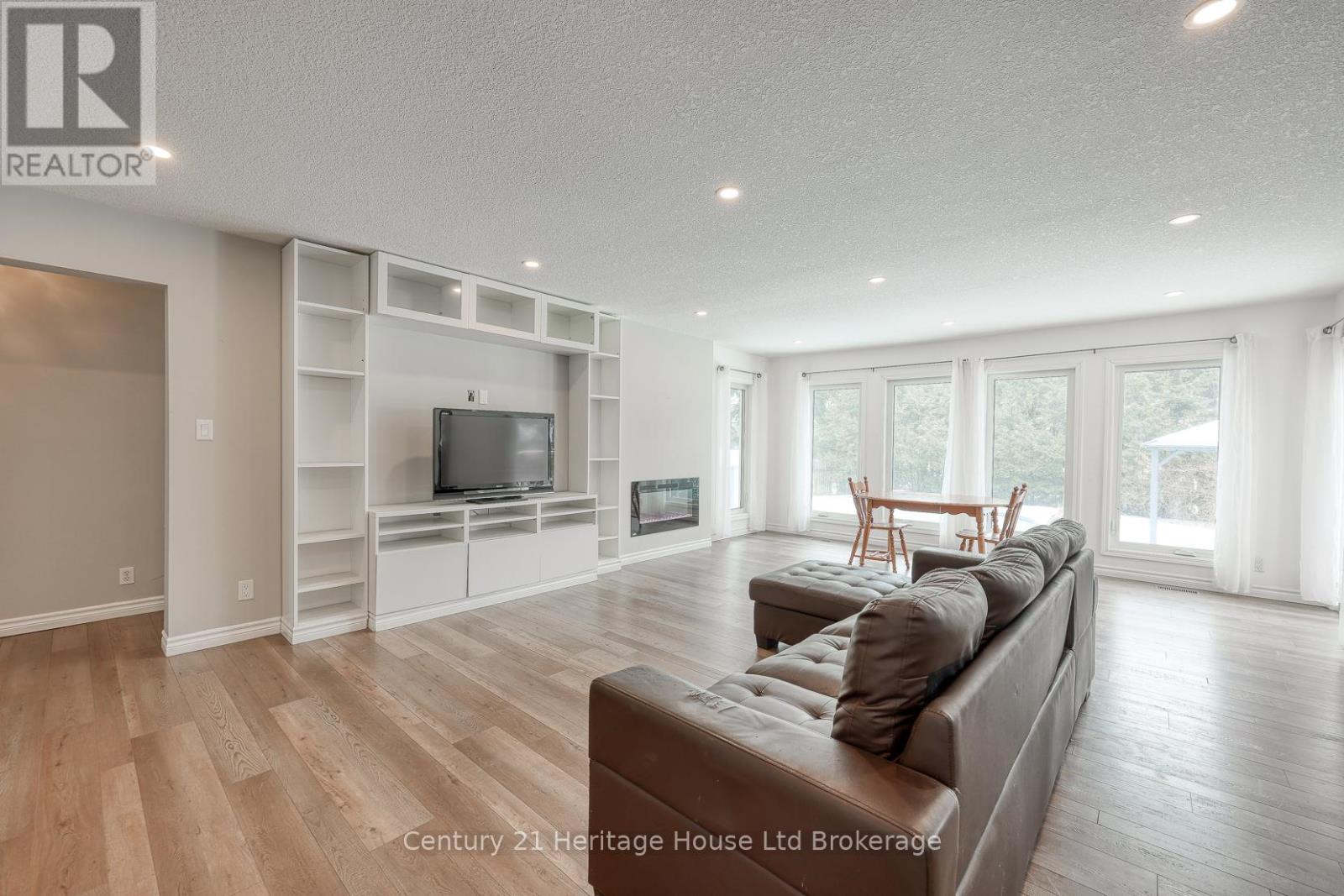 55873 Second Street, Bayham (Straffordville), Ontario  N0J 1Y0 - Photo 11 - X12827550