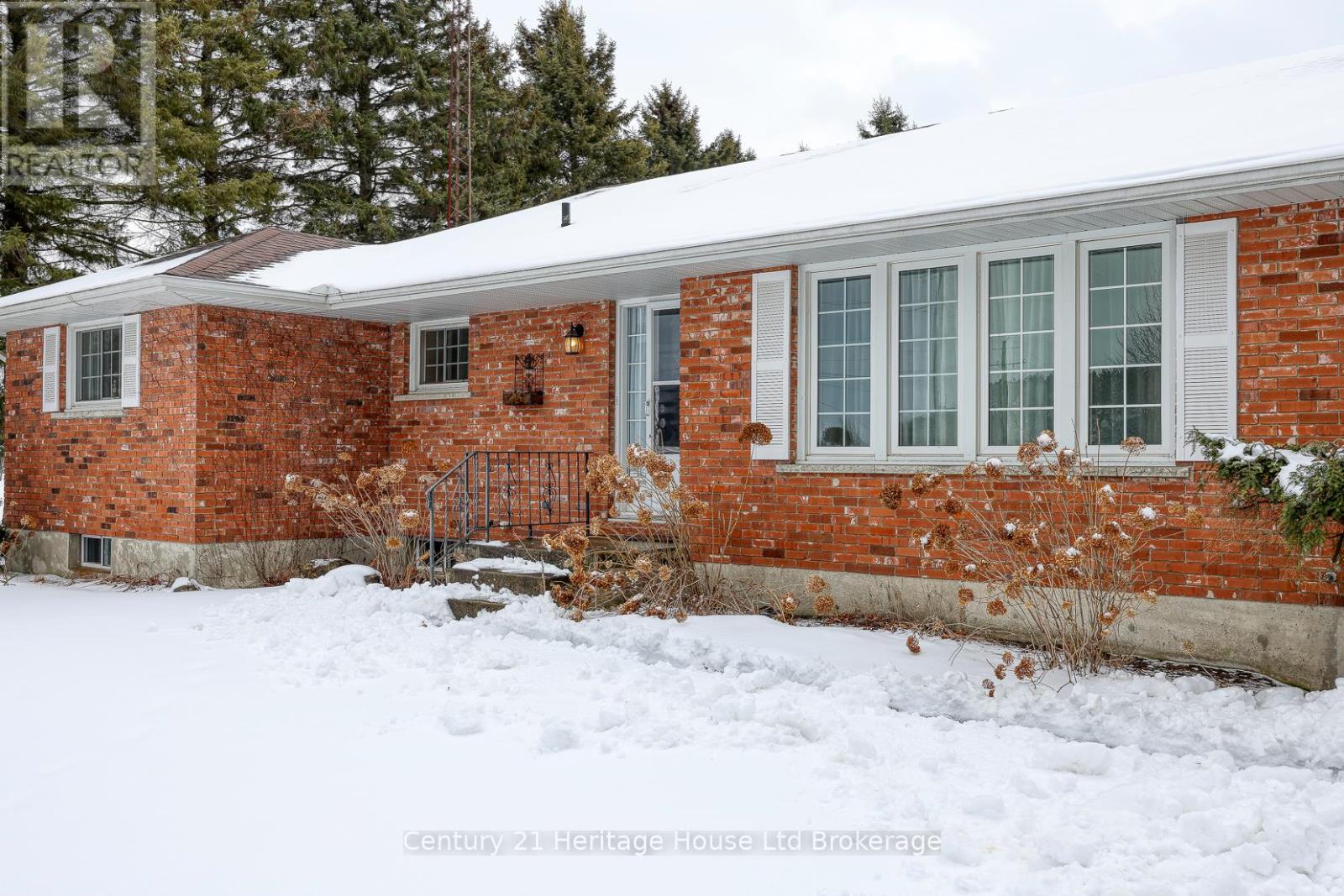 55873 Second Street, Bayham (Straffordville), Ontario  N0J 1Y0 - Photo 3 - X12827550