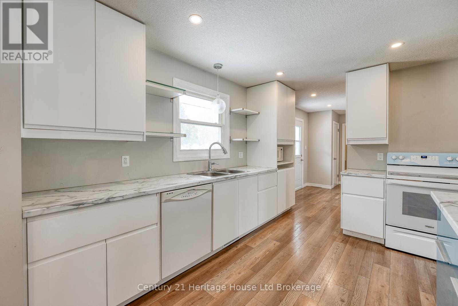 55873 Second Street, Bayham (Straffordville), Ontario  N0J 1Y0 - Photo 7 - X12827550