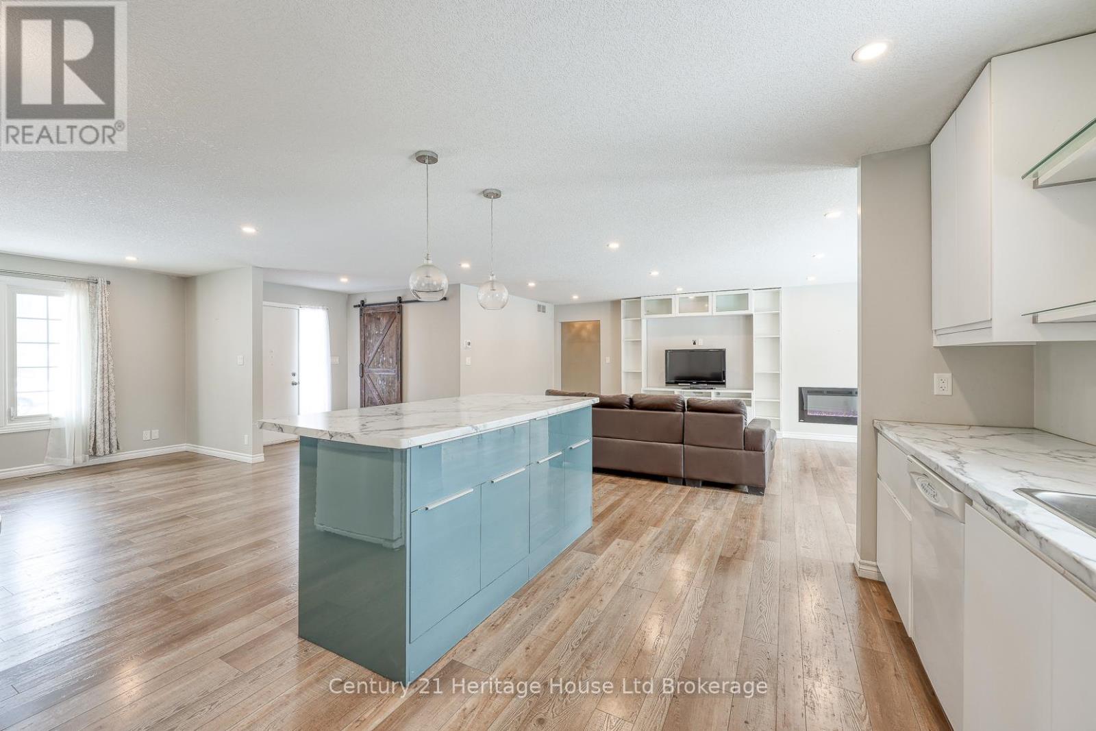 55873 Second Street, Bayham (Straffordville), Ontario  N0J 1Y0 - Photo 9 - X12827550