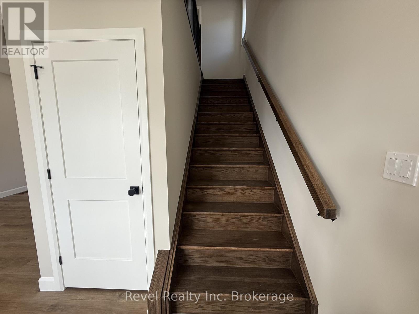 Upper Right - 675 Princess Street, Woodstock (Woodstock - North), Ontario  N4S 4H7 - Photo 10 - X12828780