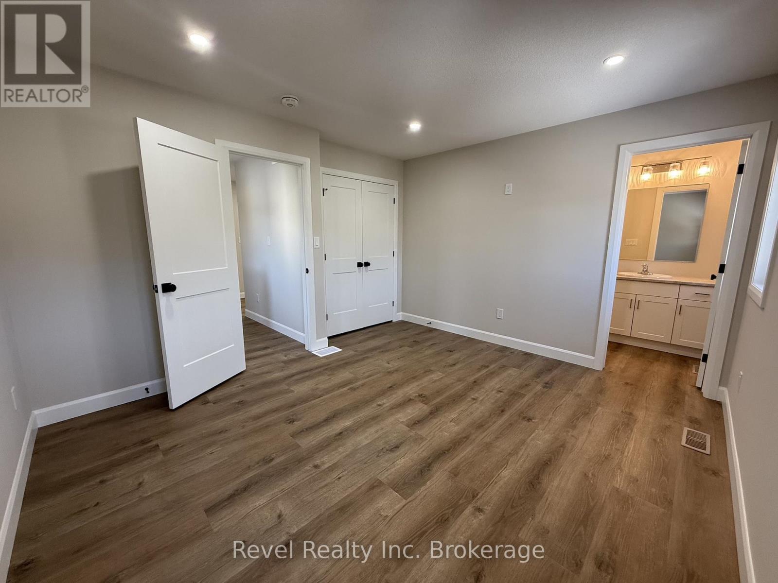 Upper Right - 675 Princess Street, Woodstock (Woodstock - North), Ontario  N4S 4H7 - Photo 12 - X12828780