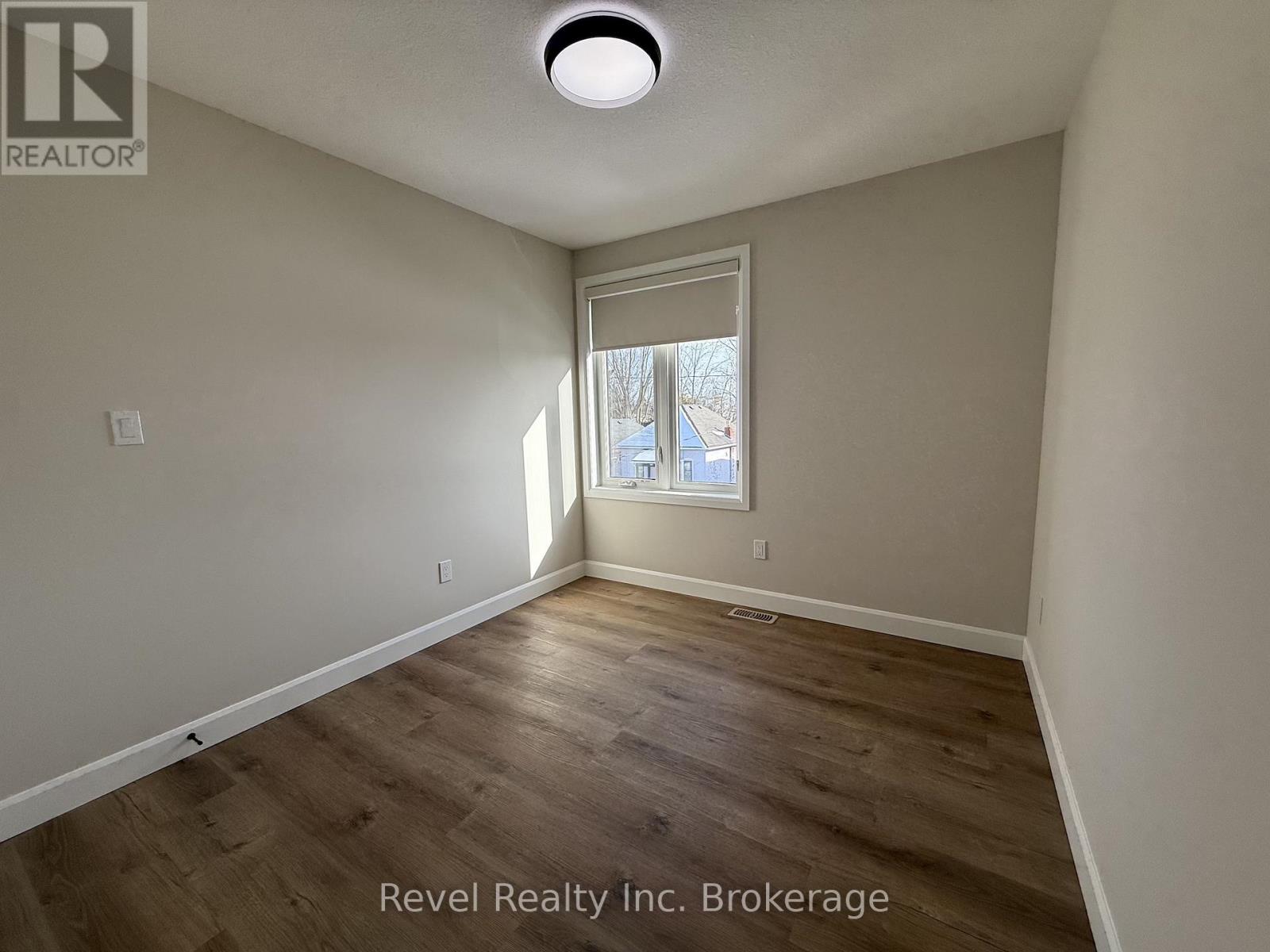 Upper Right - 675 Princess Street, Woodstock (Woodstock - North), Ontario  N4S 4H7 - Photo 19 - X12828780