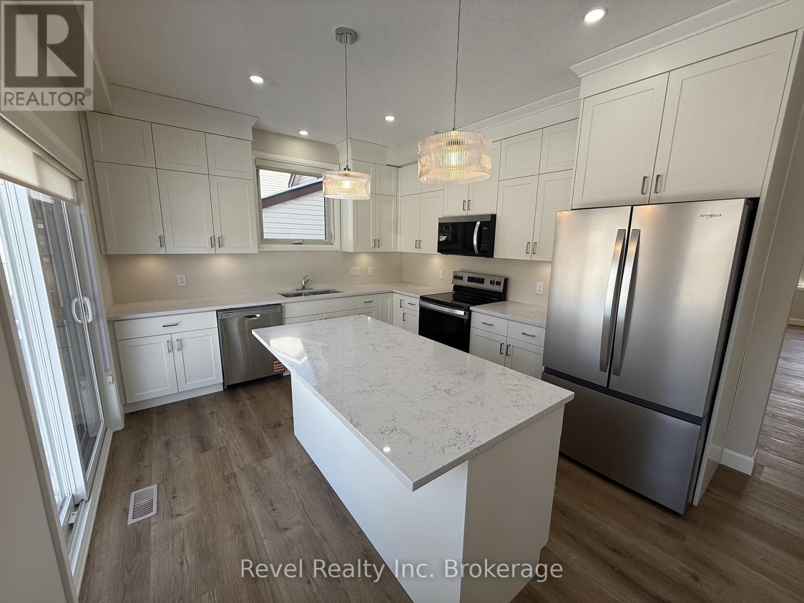 Upper Right - 675 Princess Street, Woodstock (Woodstock - North), Ontario  N4S 4H7 - Photo 9 - X12828780