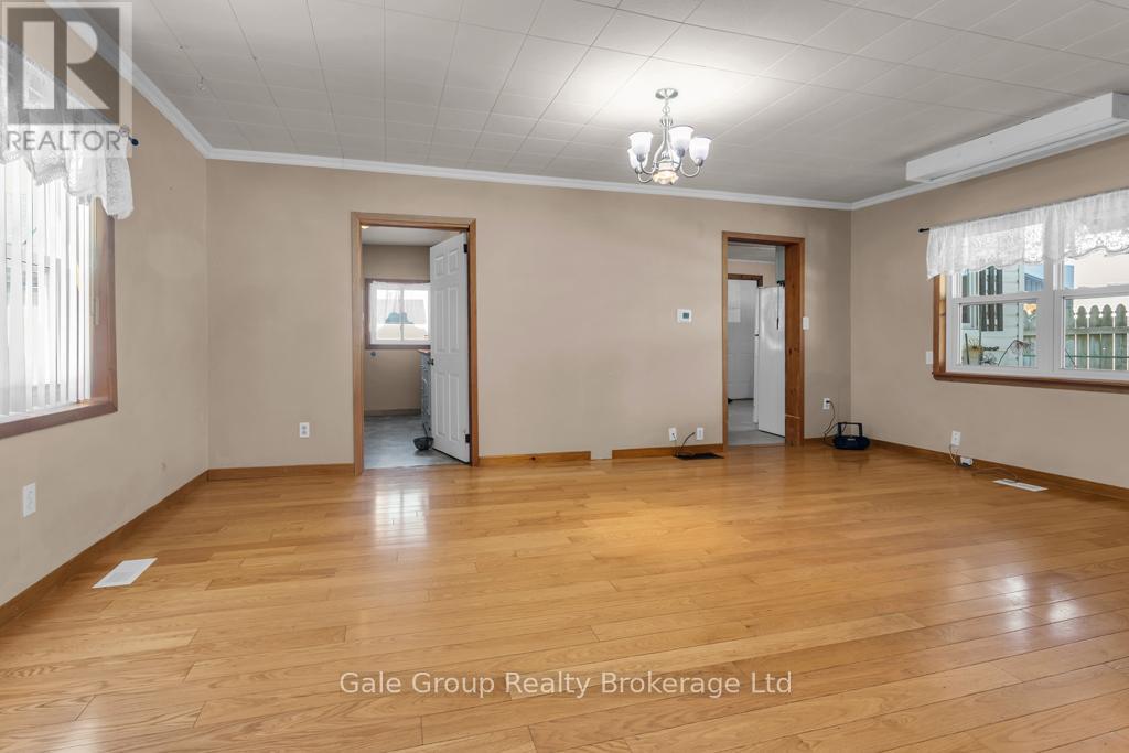 150 Frances Street, Ingersoll (Ingersoll - South), Ontario  N5C 2H5 - Photo 10 - X12828872