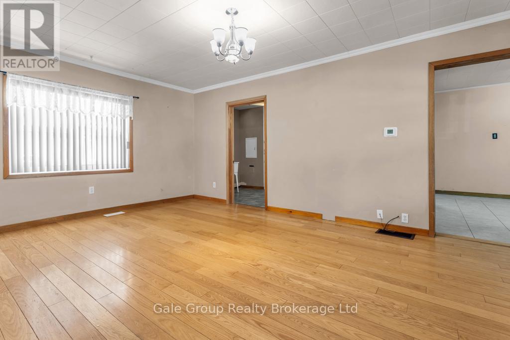 150 Frances Street, Ingersoll (Ingersoll - South), Ontario  N5C 2H5 - Photo 8 - X12828872